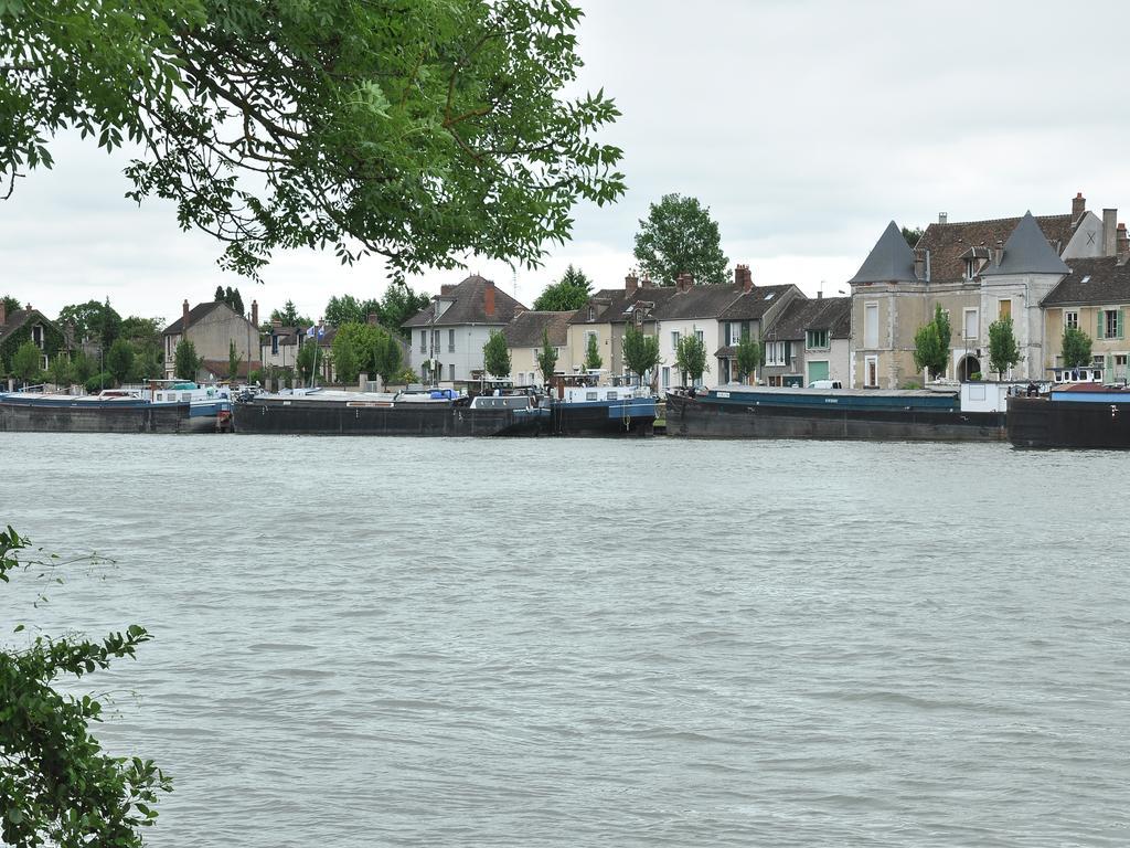 Le Calme De La Campagne Au Sud De Paris Hotel Saint-Mammes Ngoại thất bức ảnh